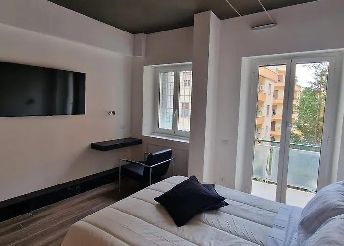 Nox Romana - Vatican - Modern With Cozy Balcony Rom